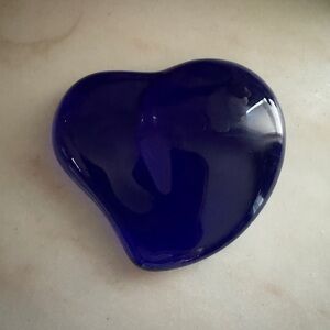 Tiffany & Co. Heart Paperweight by Elsa Peretti – Cobalt Blue Glass